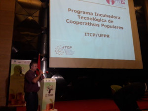 UFPR recebe grupo de angolanos para curso de Economia Solidária